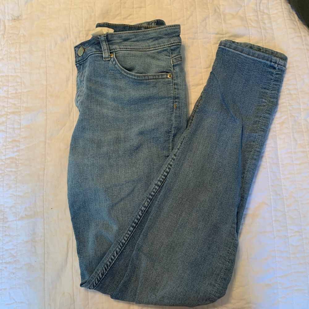 High waisted light wash skinny jeans